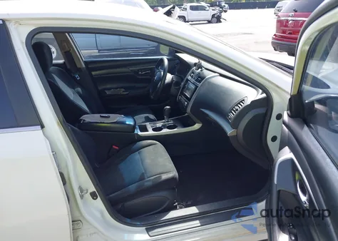 2015 Nissan Altima 2.5 S из США, поврежденный, VIN 1N4AL3AP9FC574943